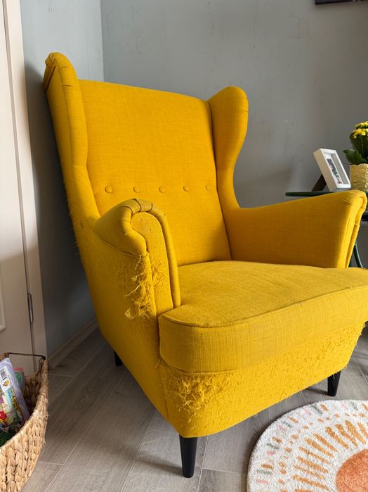 Жълто кресло и табуретка - ИКЕА