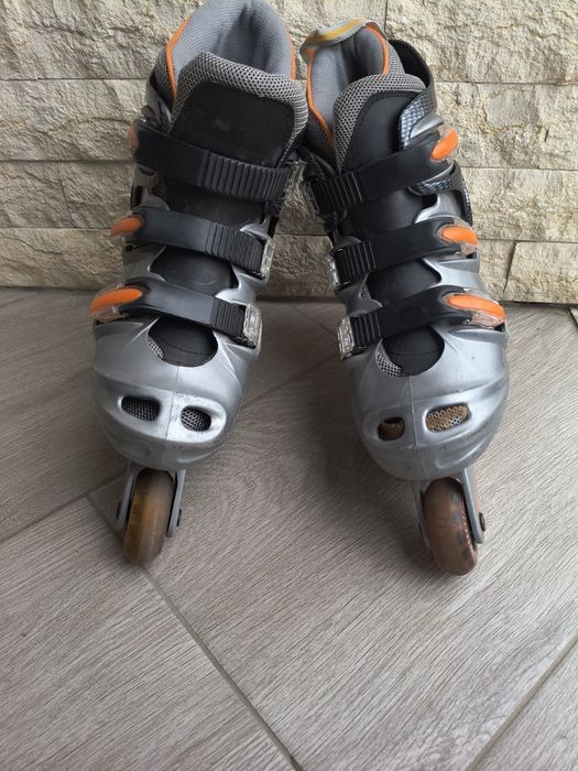 Vând role   DHS  sport mărimea 39.
