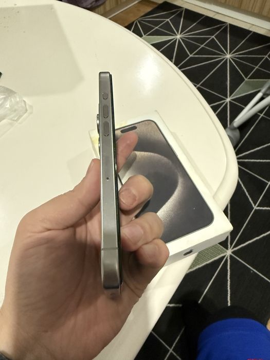 I phone 15 pro 256 GB