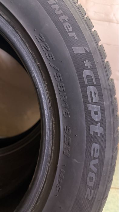 225/55/16 M+S 2 buc Hankook