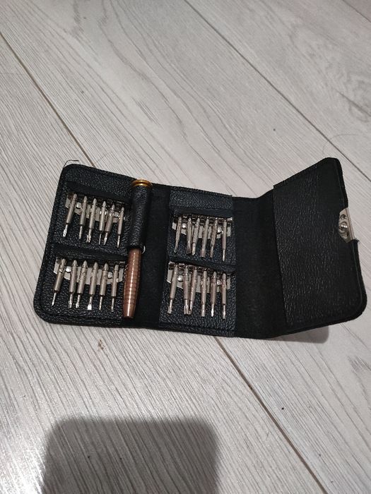 Ustensile mecanica fina