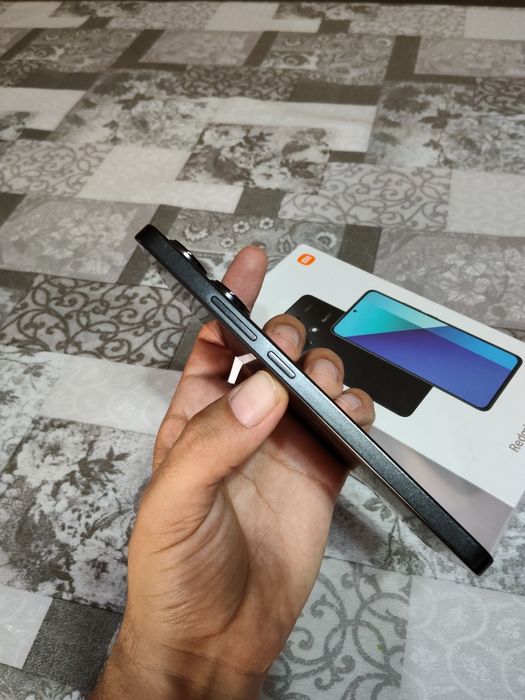 Redmi Note 13 8/256 с коробкой и документам в хорошем состоянии и