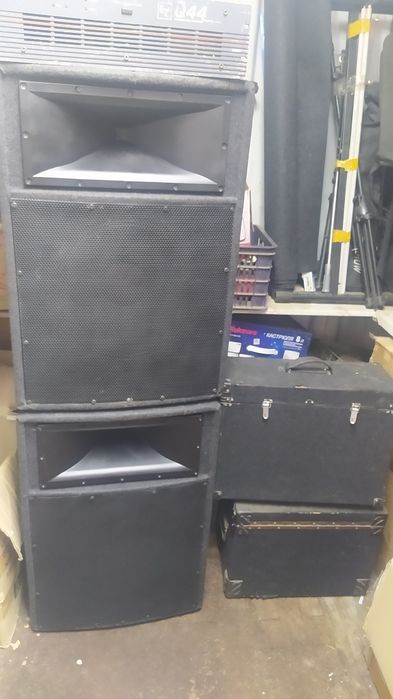 Продам комплект музыкальной аппаратуры