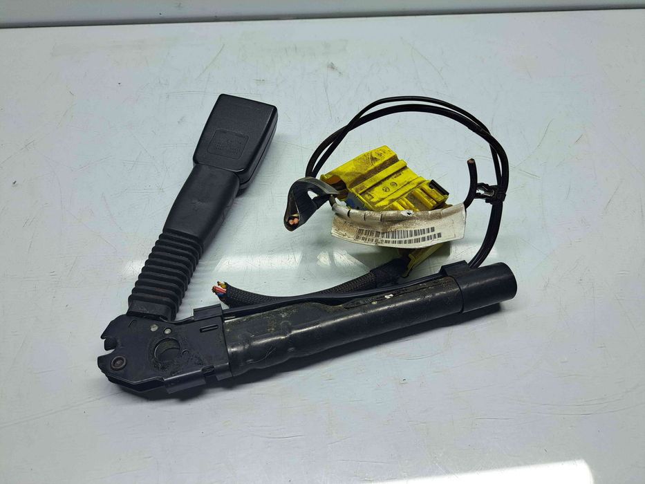 Capsa centura dreapta fata Bmw 1 (E81, E87) [Fabr 2004-2010] 7126296