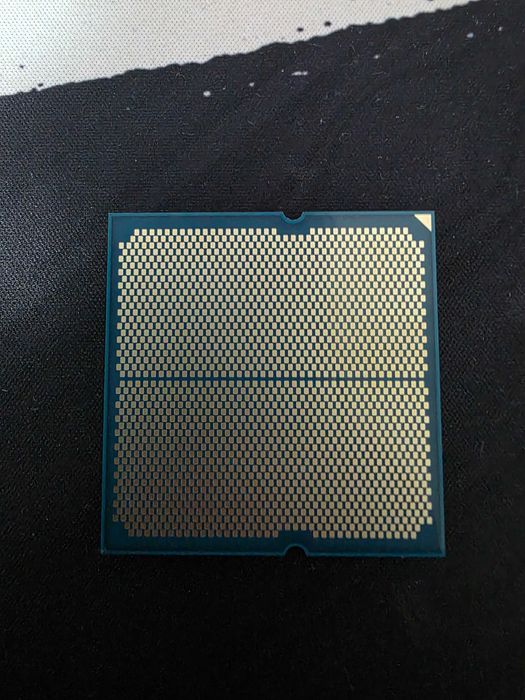 AMD Ryzen 7 9700X