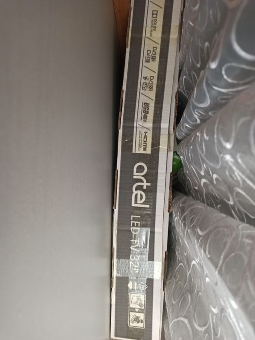 Продается смарт телевизор