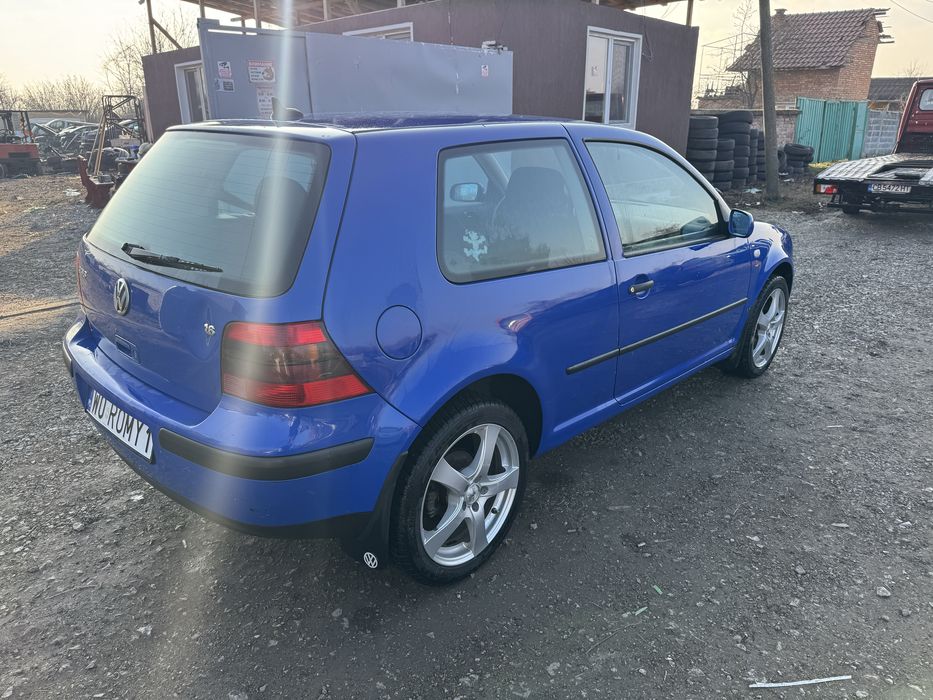Vw golf 4 1.6 бензин само на части