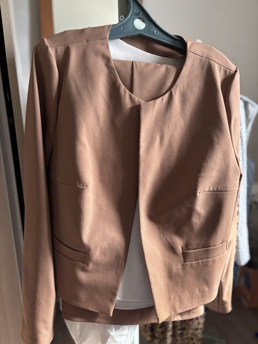 Жакеты, пиджаки продам