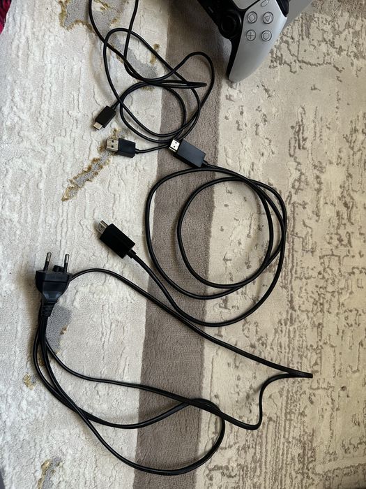 PlayStation 5 дисководом