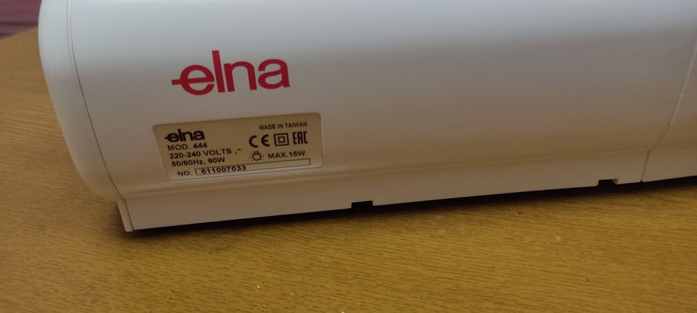 Швейная машинка Elna.