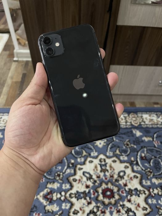 В продаже Айфон 11. 64Gb