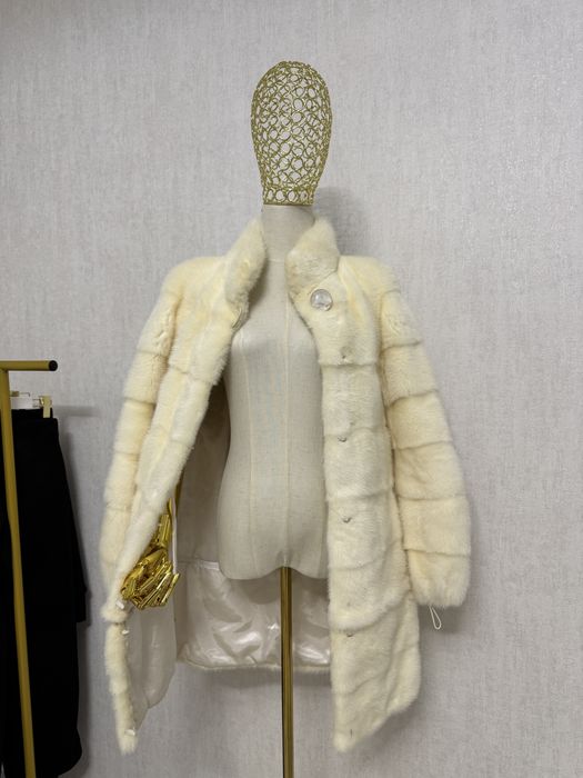 Продам натуральную шубу