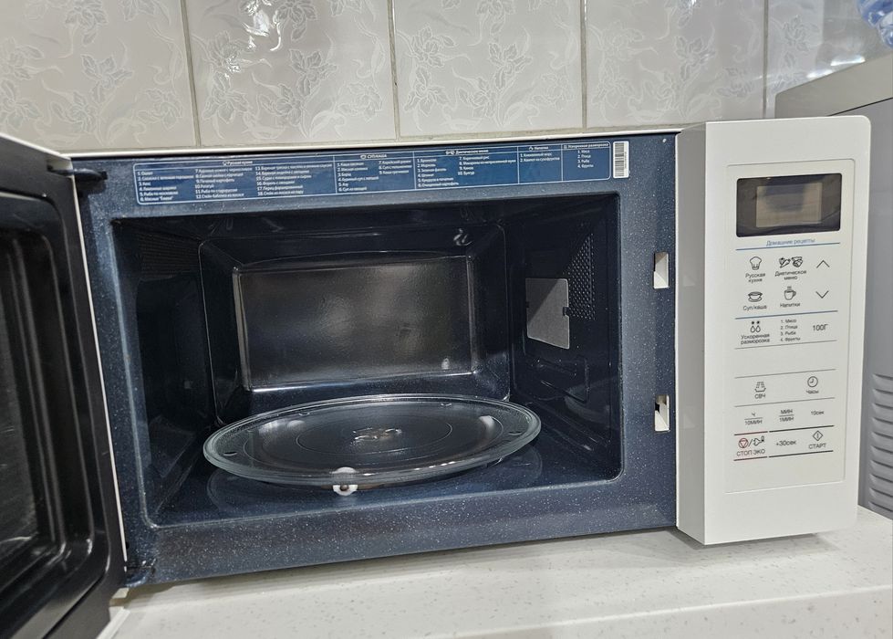 Продам микроволновку Samsung бу