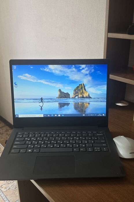 Ноутбук Lenovo 82C6