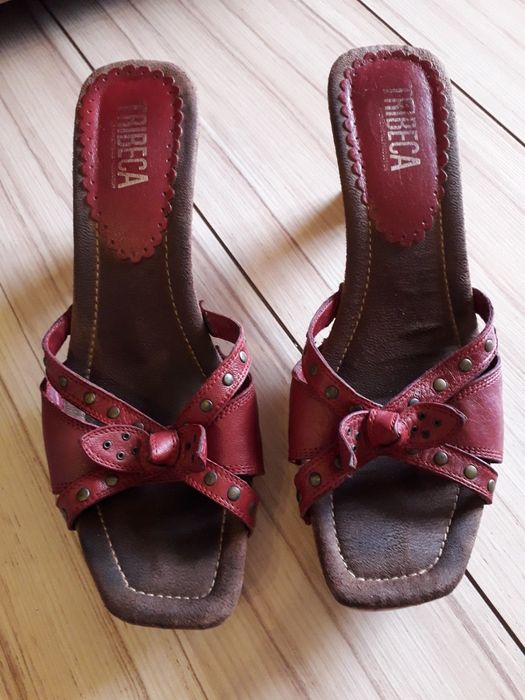 Дамски сандали и чехли