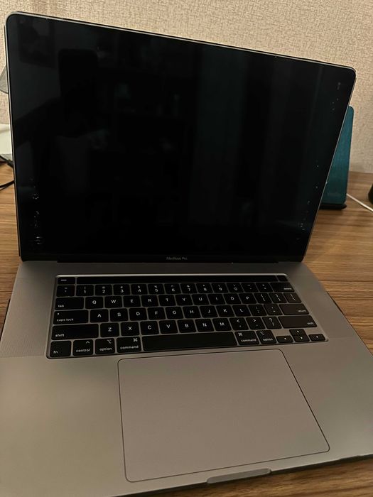 MacBook Pro 16” 2019 i9 / 16 GB / SSD 1 TB, на запчасти