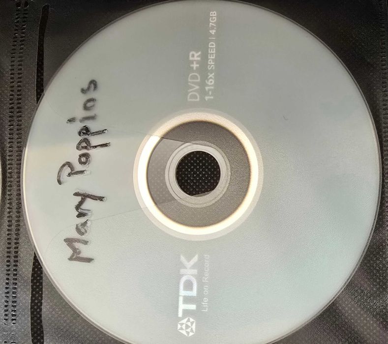 6 DVD-uri cu filme de colectie