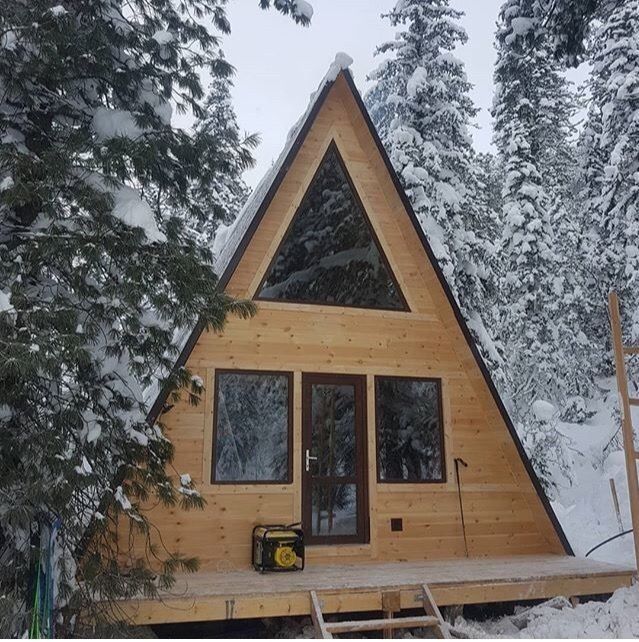 Vand casute tip A 9 x 9m din lemn