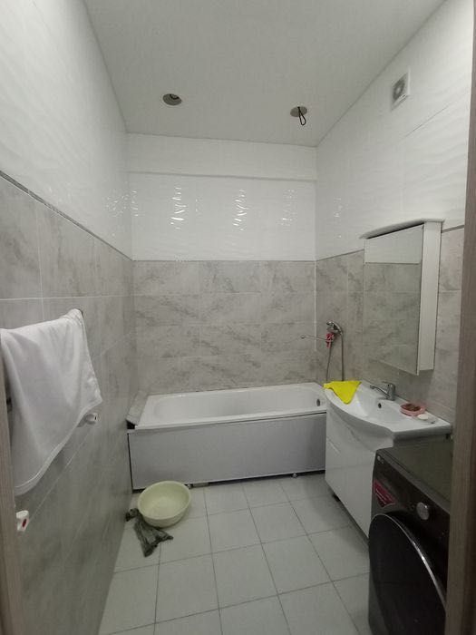 3/8/10 Продается своя квартира 97,5 кв без маклеров, метро Дустлик