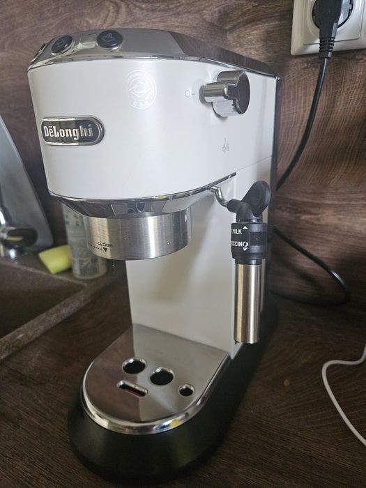 Delonghi Dedica EC685