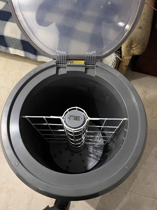 Витринный холодильник бочка / цилиндр