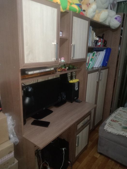 Продам компьютерный стол