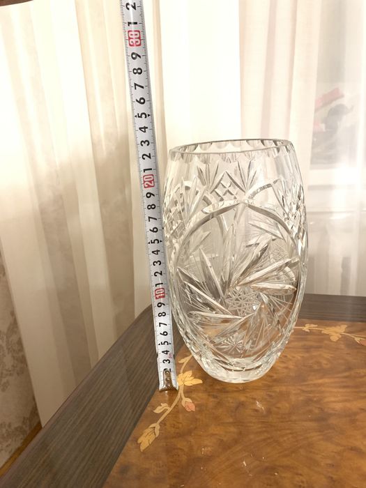 Вазы хрустальные, большие