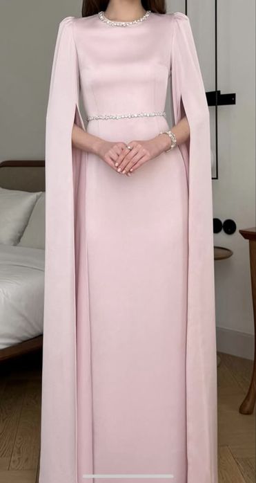 Продам Платье новое нарядное