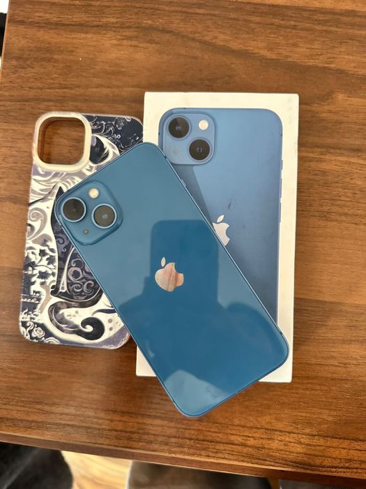 Продам Iphone 13