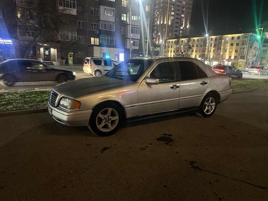 Продам мерседес с180