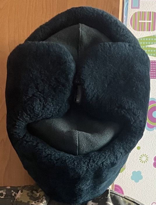 Продаётся комплект военной одежды. В отличном состоянии. Размер 46-48.