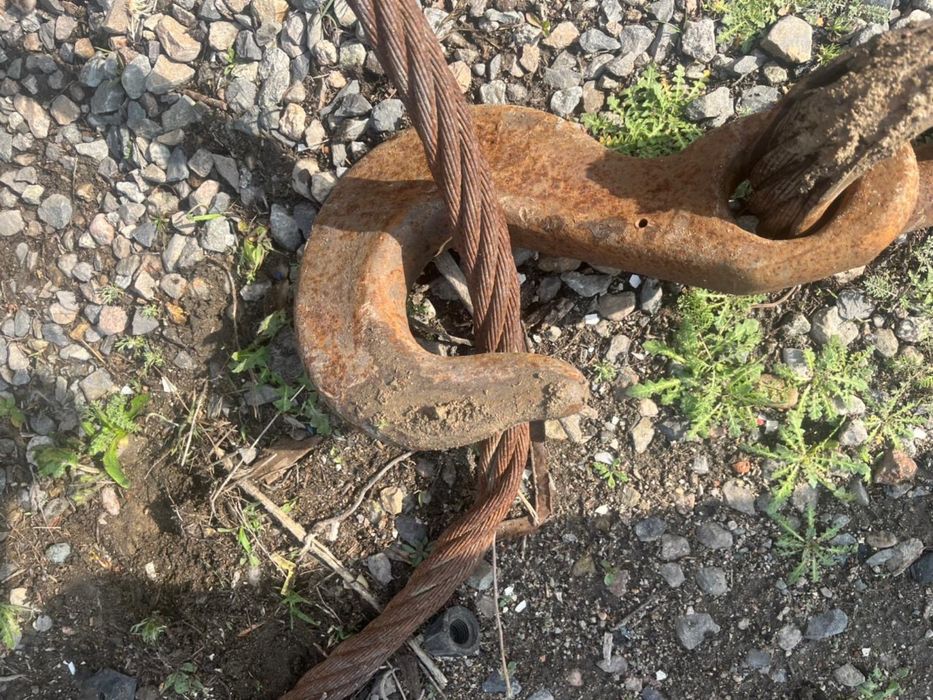 Крюк большого крана