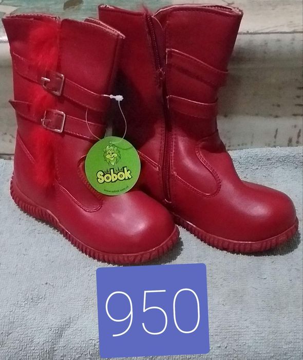 Продам новую детскую обувь