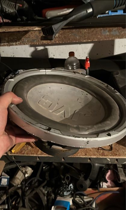 Продам усилок и динамик JVC