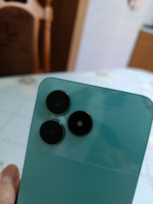 Продам телефон Realme