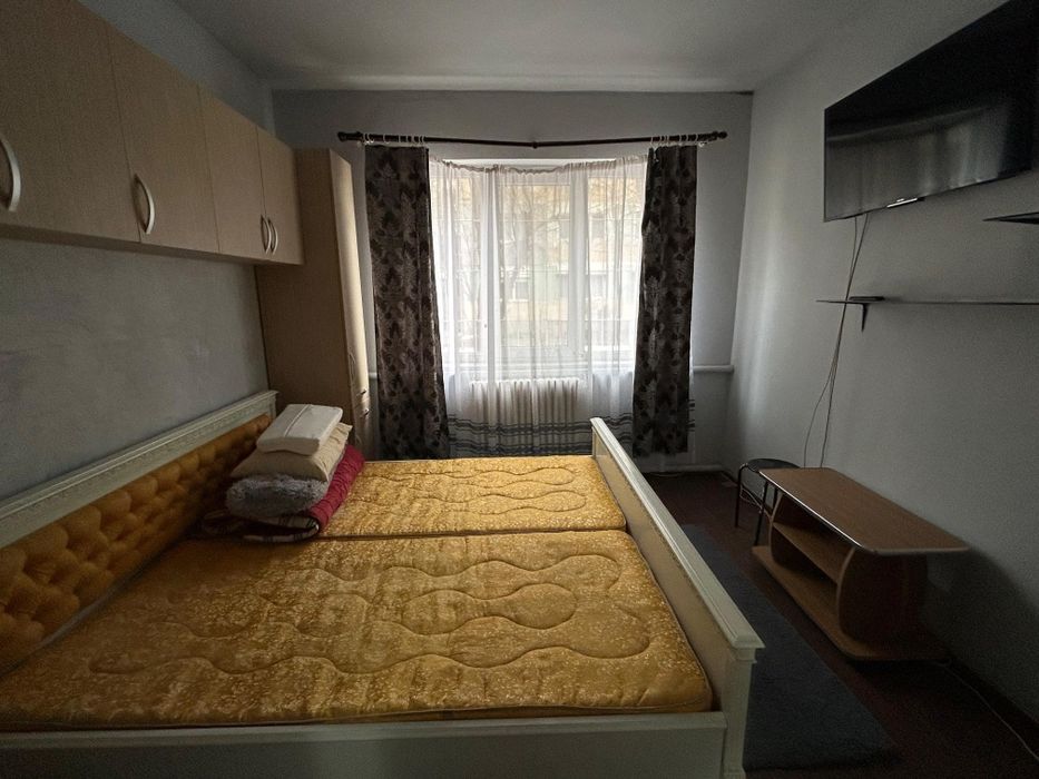 Garsonieră de închiriat 23 m, zona AEM 220 euro