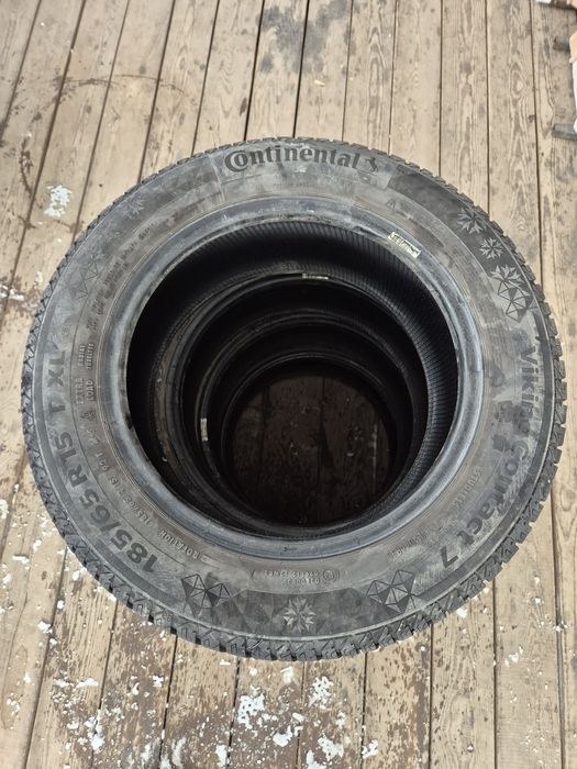 Продам комплект зимних шин Continental