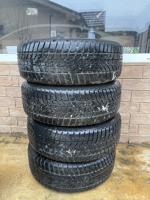 Cauciucuri de iarna cu jante de aliaj Q3 215/55 R17