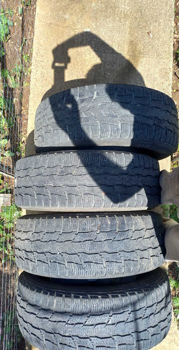 Зимни гуми 235 65 16
