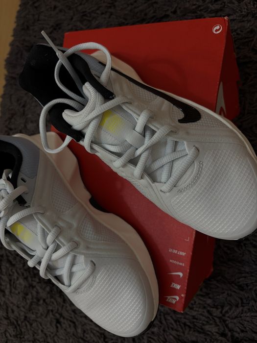 Adidasi nike metro tek 38