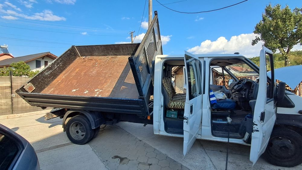 Ford tranzit 2.4  2005
