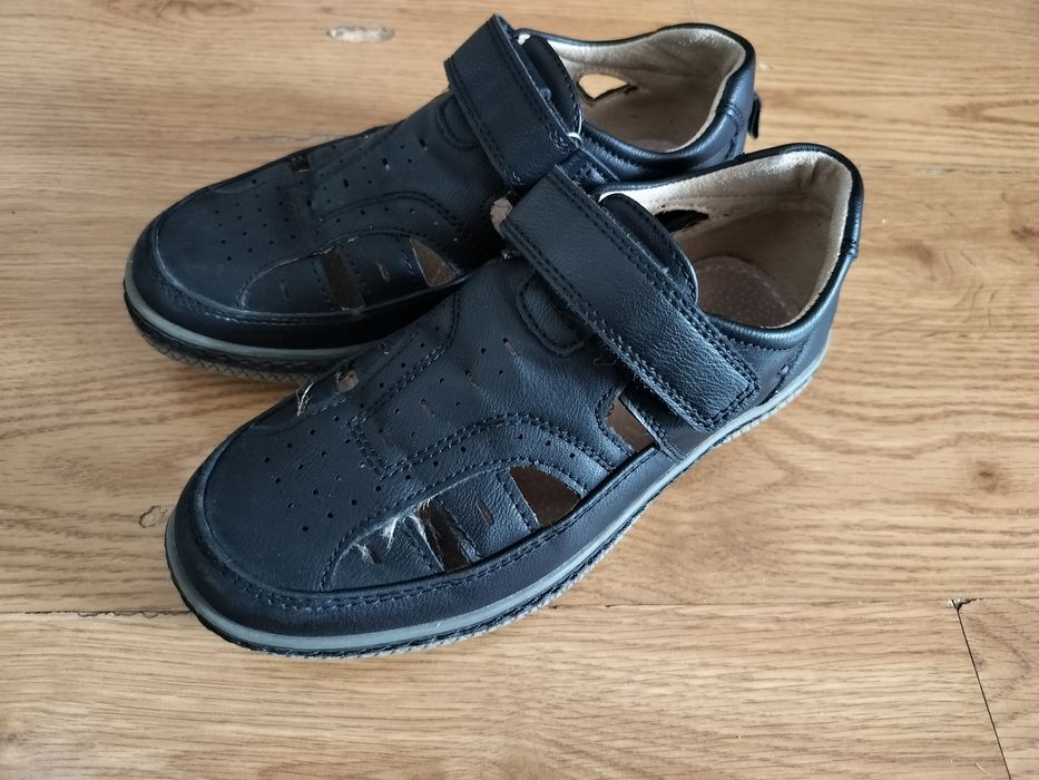 Детская обувь. .