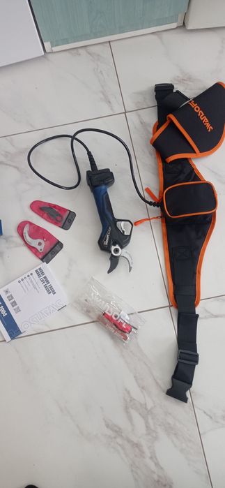 Foarfecă electrică pentru vie sau pomi