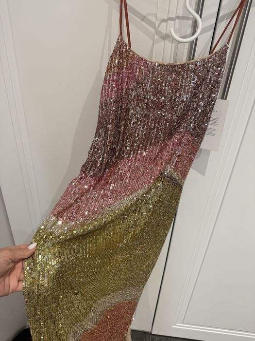 Чисто нова рокля с етикет