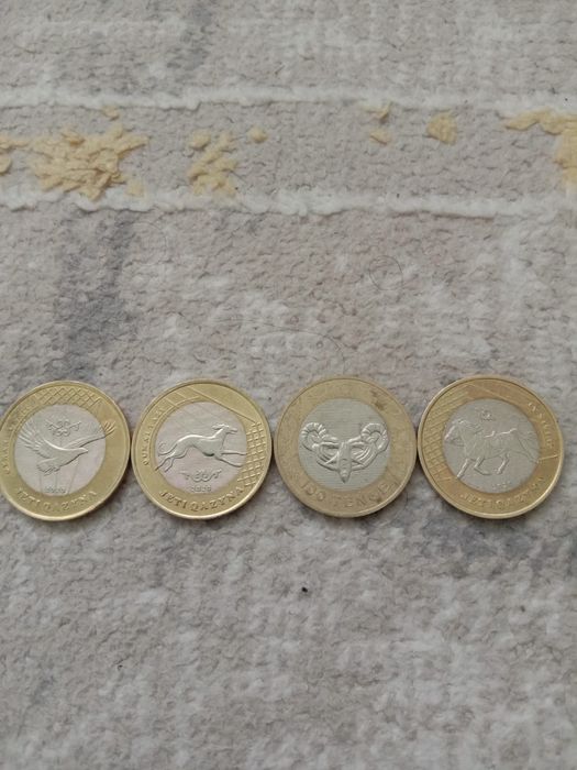 Монеты 100 тенге
