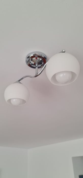 Aplică plafoniera tavan