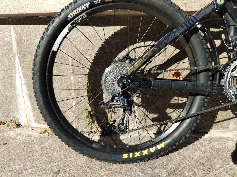 Велосипед Giant Reign