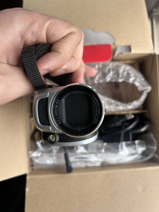 Видеокамерa Canon LEGRIA FS305