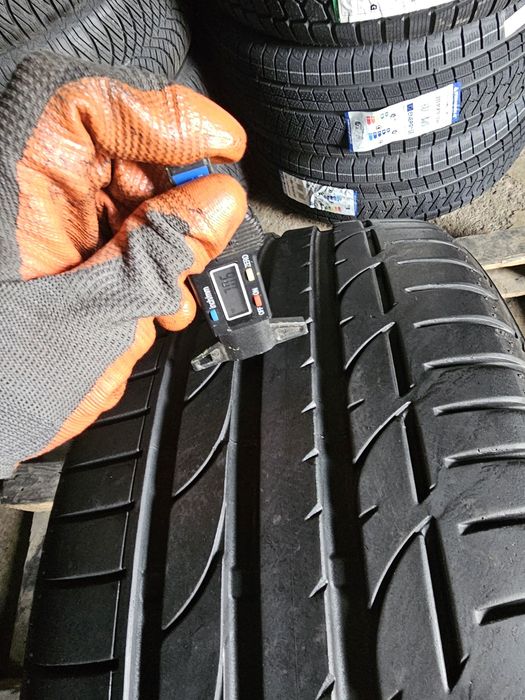 1 anvelopa vara 235 40 19 Bridgestone 7mm 2021