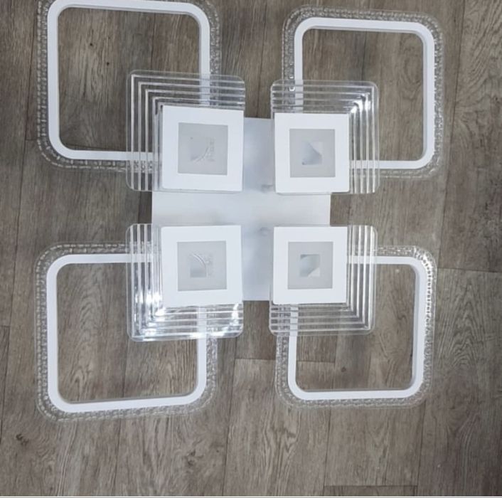 Продам потолочные люстры